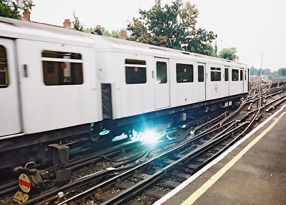 Arcs électriques sur les rails du métro de Londres