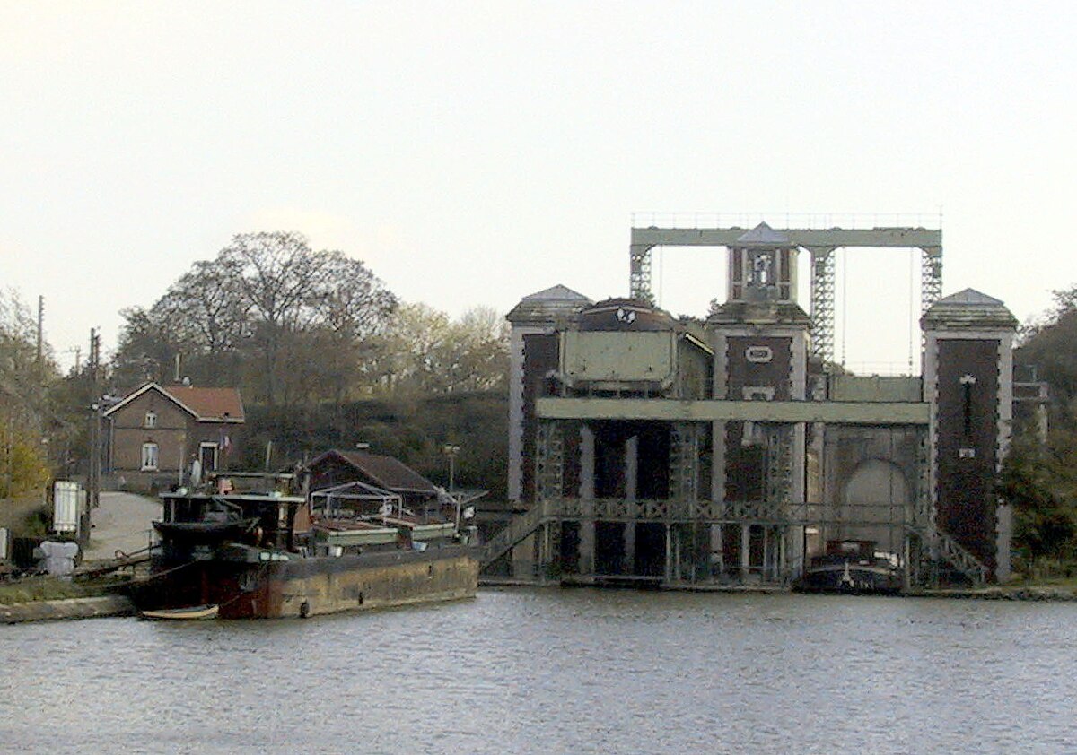 Ascenseur à bateaux des Fontinettes