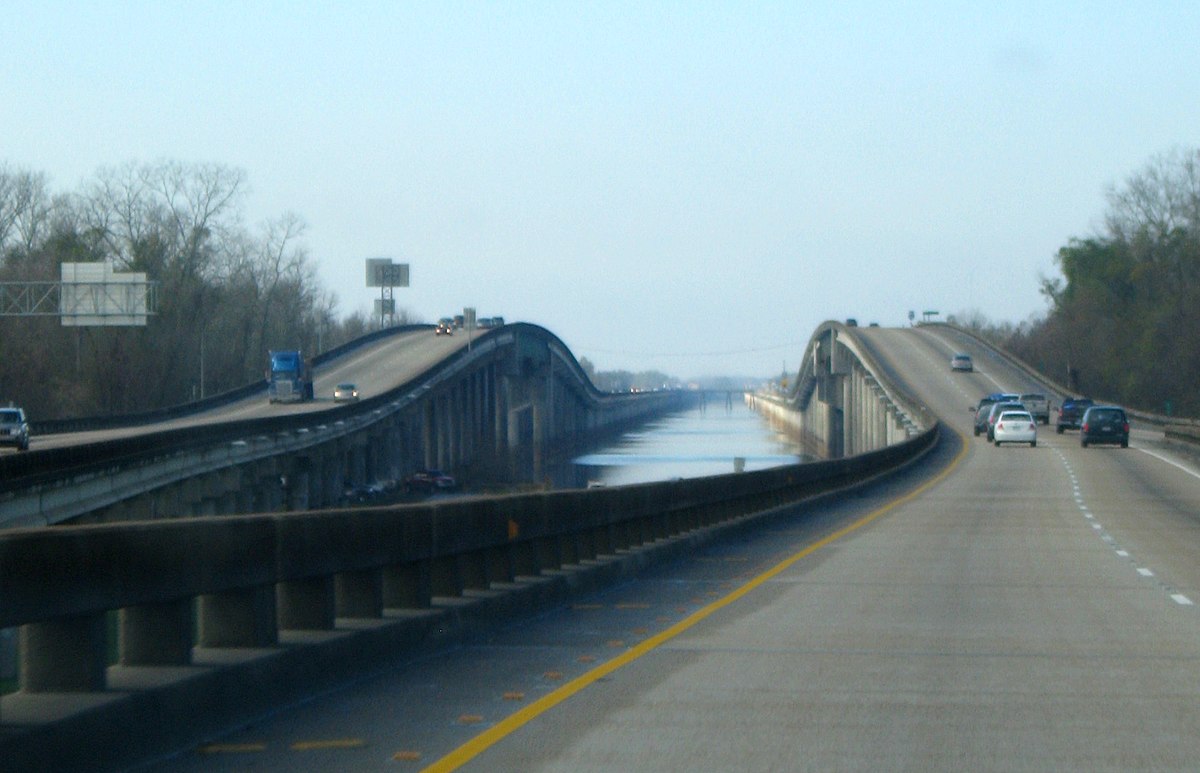Atchafalaya Bridge.jpg