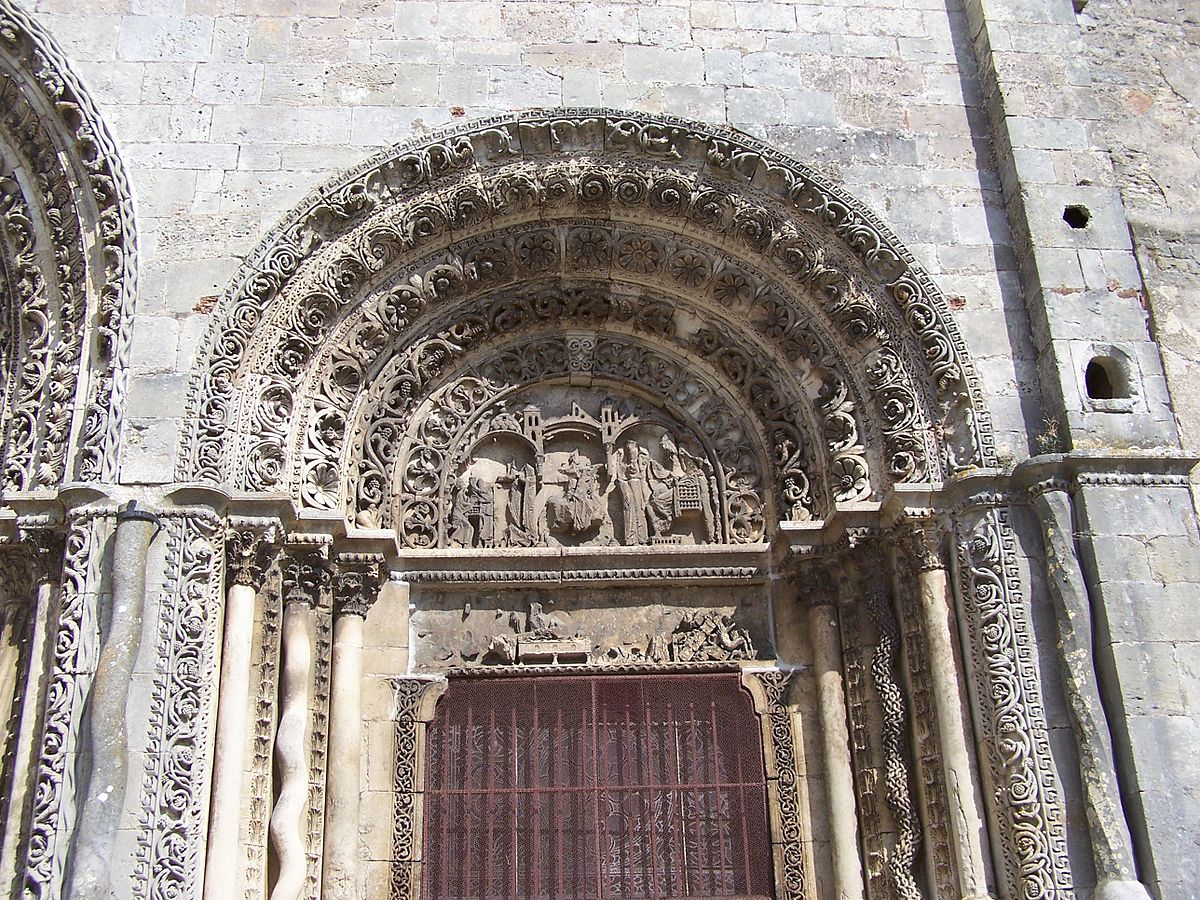 Avallon 010.jpg
