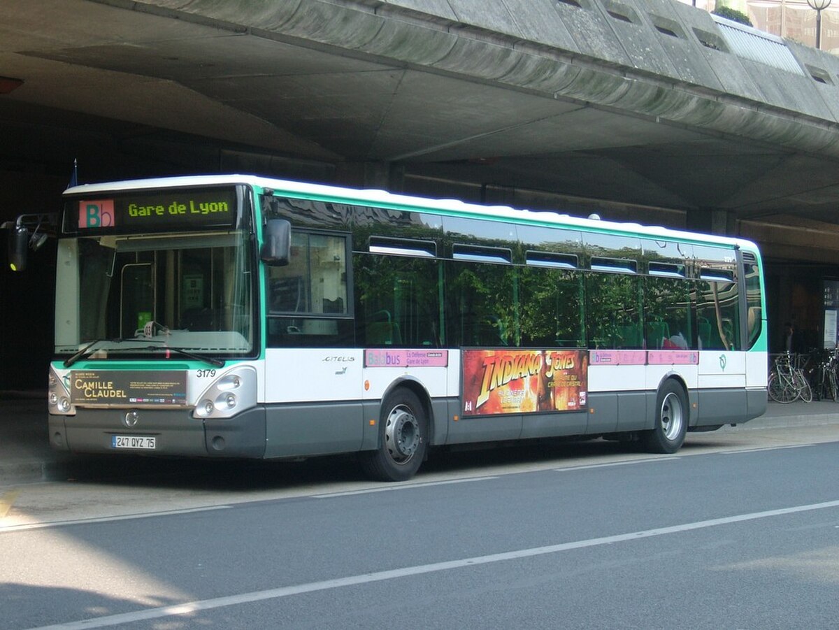Balabus-Habillage 73-Citelis Line-Gare de Lyon-1.JPG