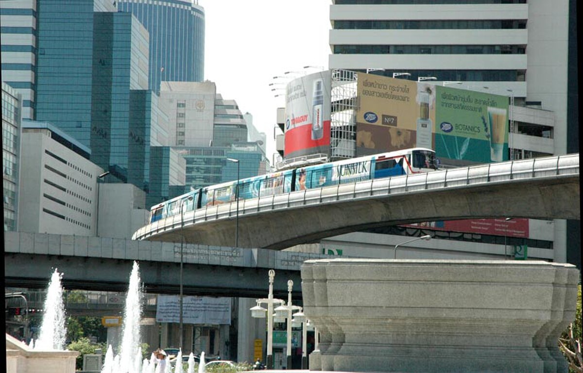 Le Skytrain sur une carte téléphonique