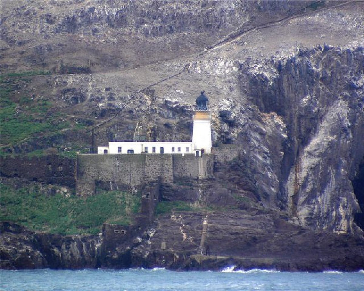 Le phare et le château de Bass Rock.