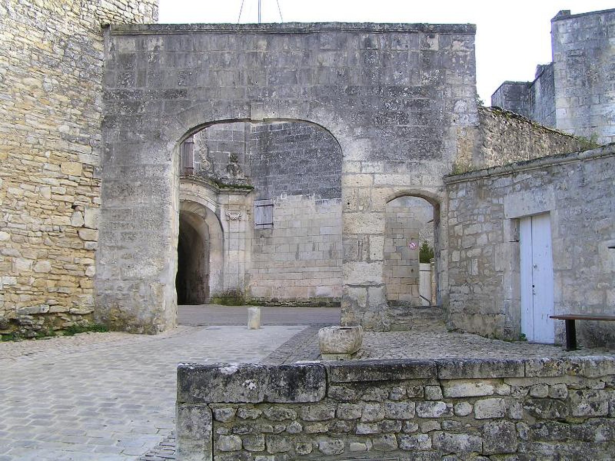 Abbaye Saint-Étienne de Bassac