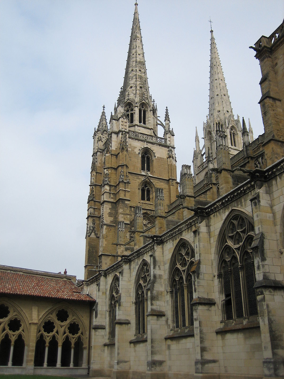 Vue générale de l'édifice