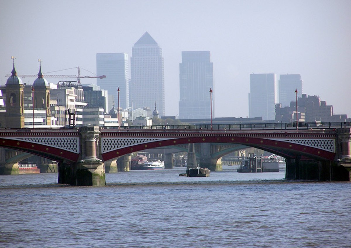 Blackfriars.road.bridge.arp.750pix.jpg