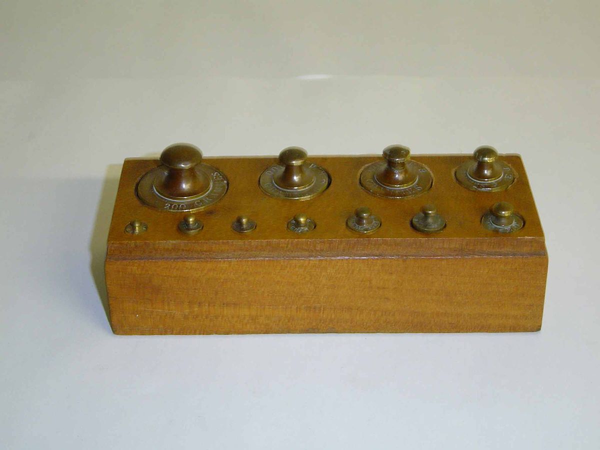 Boîte 11 poids.jpg