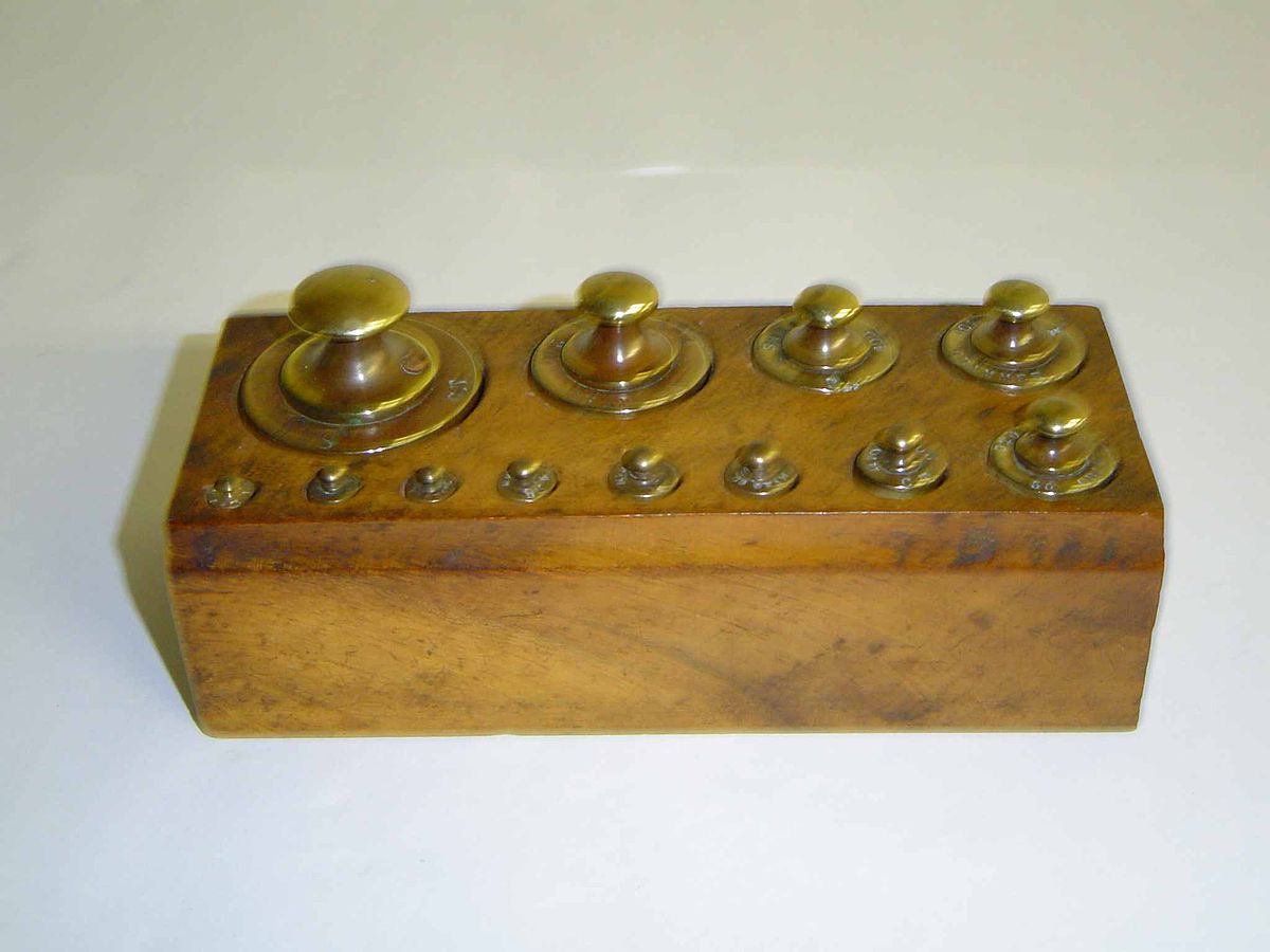 Boîte 12 poids.jpg