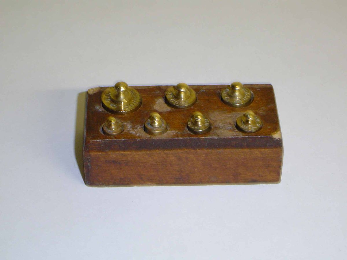 Boîte 7 poids.jpg