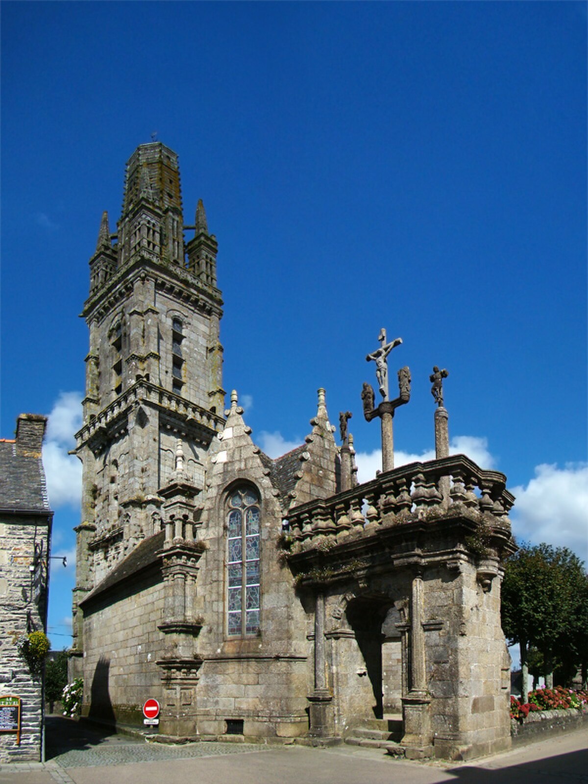 Église Notre-Dame de Lampaul-Guimiliau