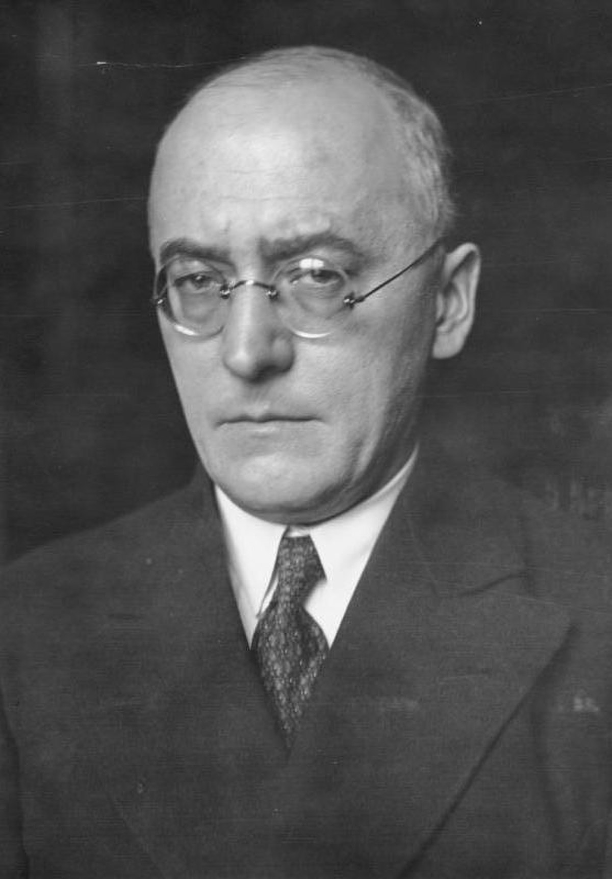 Photographie de Heinrich Brüning, chancelier de l'Allemagne de mars 1930 à avril 1932.