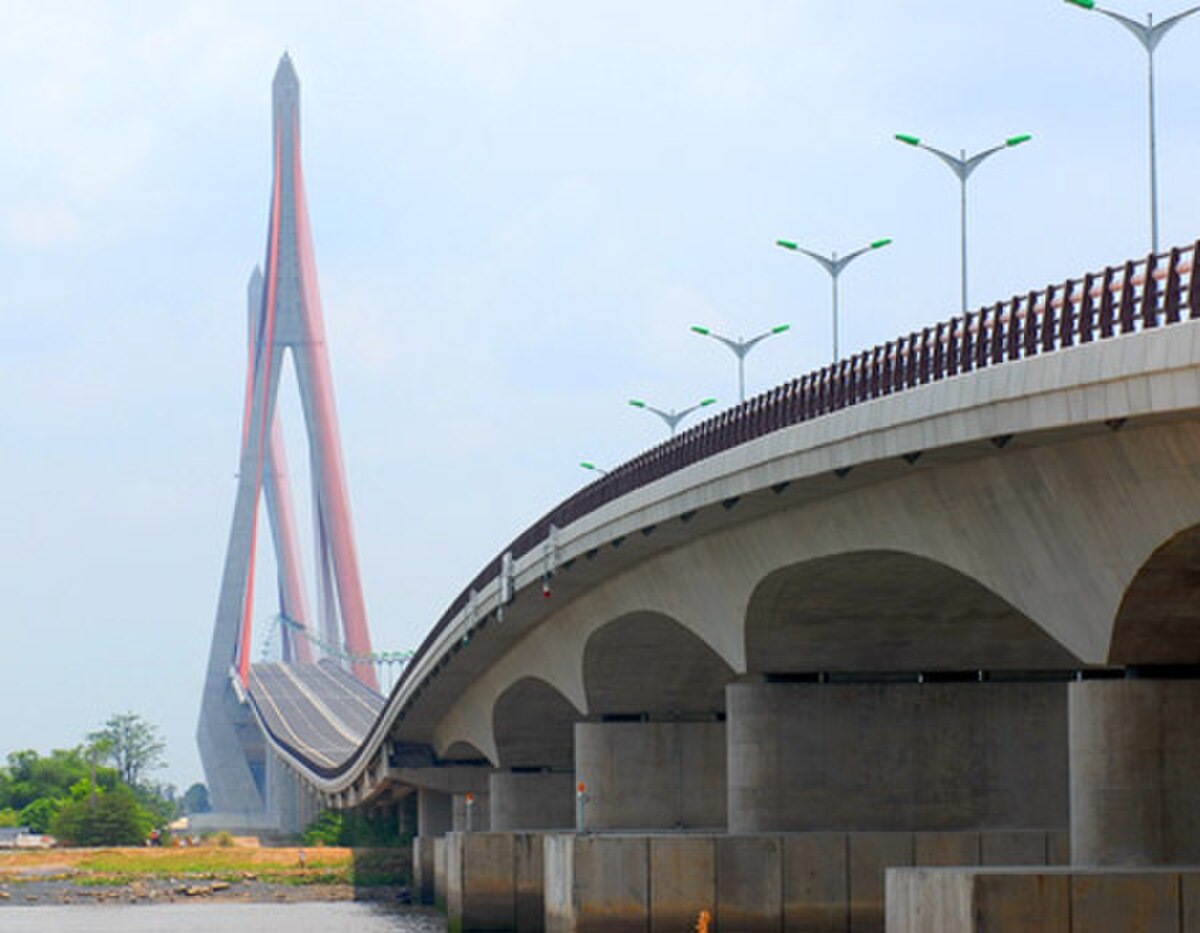 Pont de Cân Tho