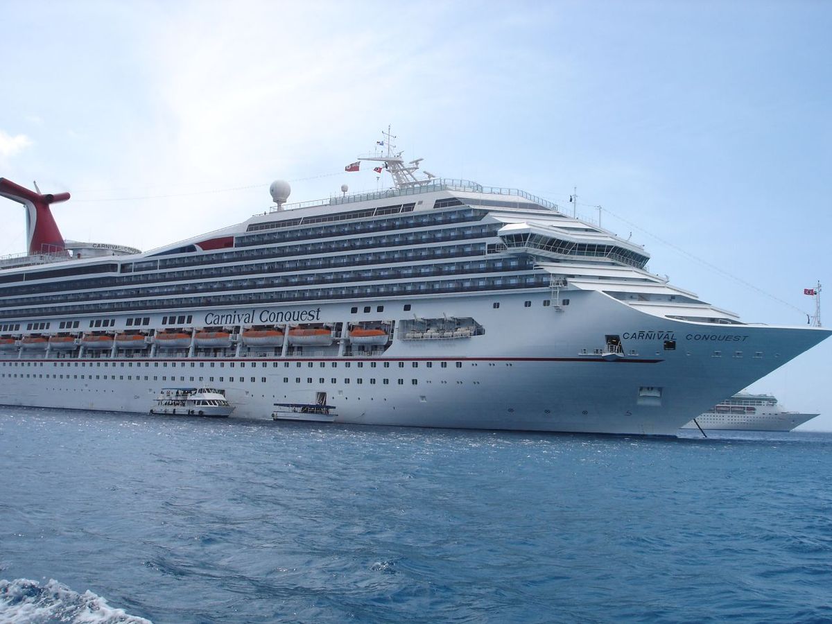 Carnival Conquest.jpg