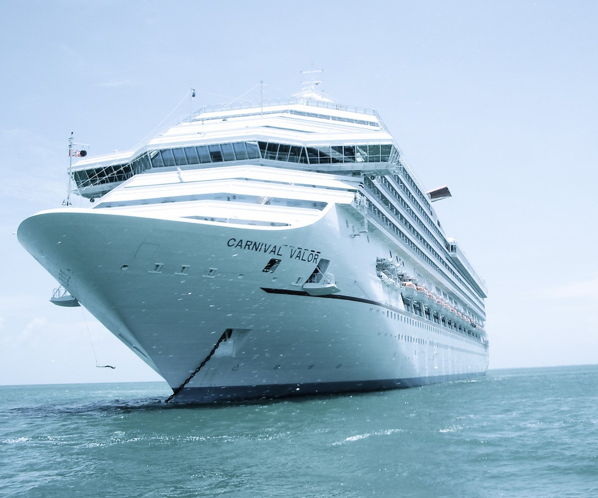 Carnival Valor