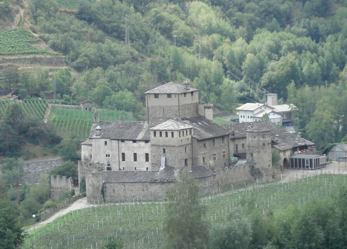 Château Sarriod de la Tour
