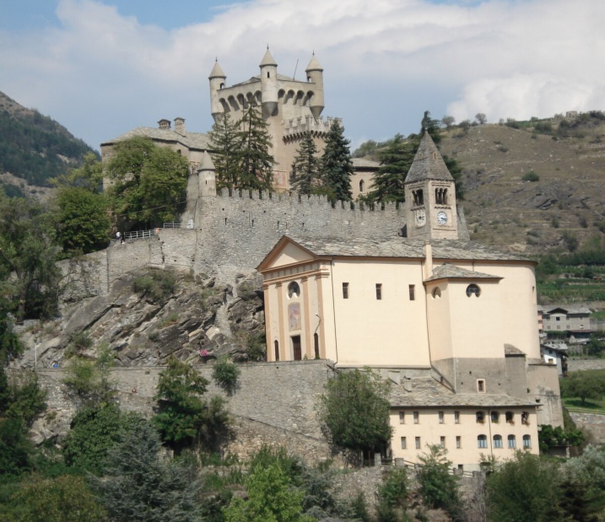 Château de Saint-Pierre (Vallée d'Aoste)
