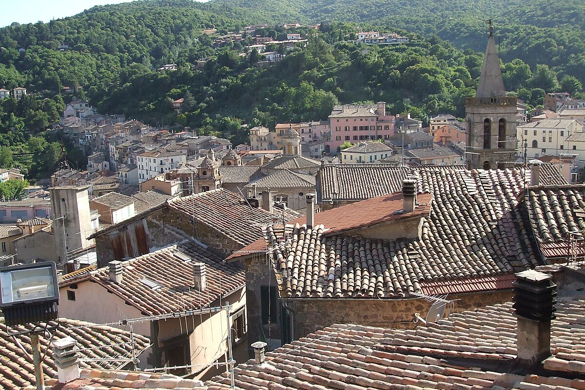 Castle in soriano.jpg