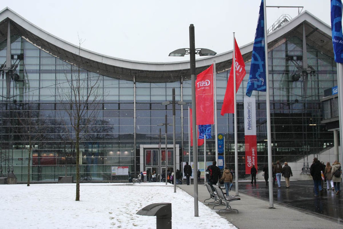 Vue de l'extérieur durant le Cebit 2006