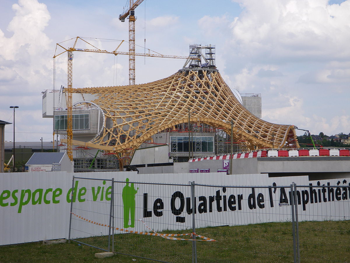 Pose de la charpente en juin 2009
