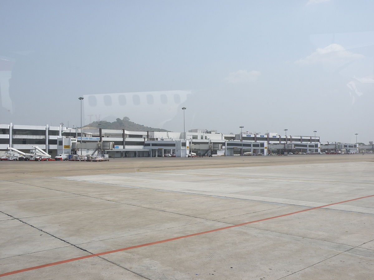 Chennai airport building as seen from airside.JPG
