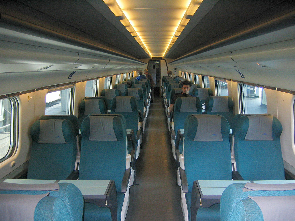 Aménagement intérieur d'une voiture du Cisalpino (ETR 470)