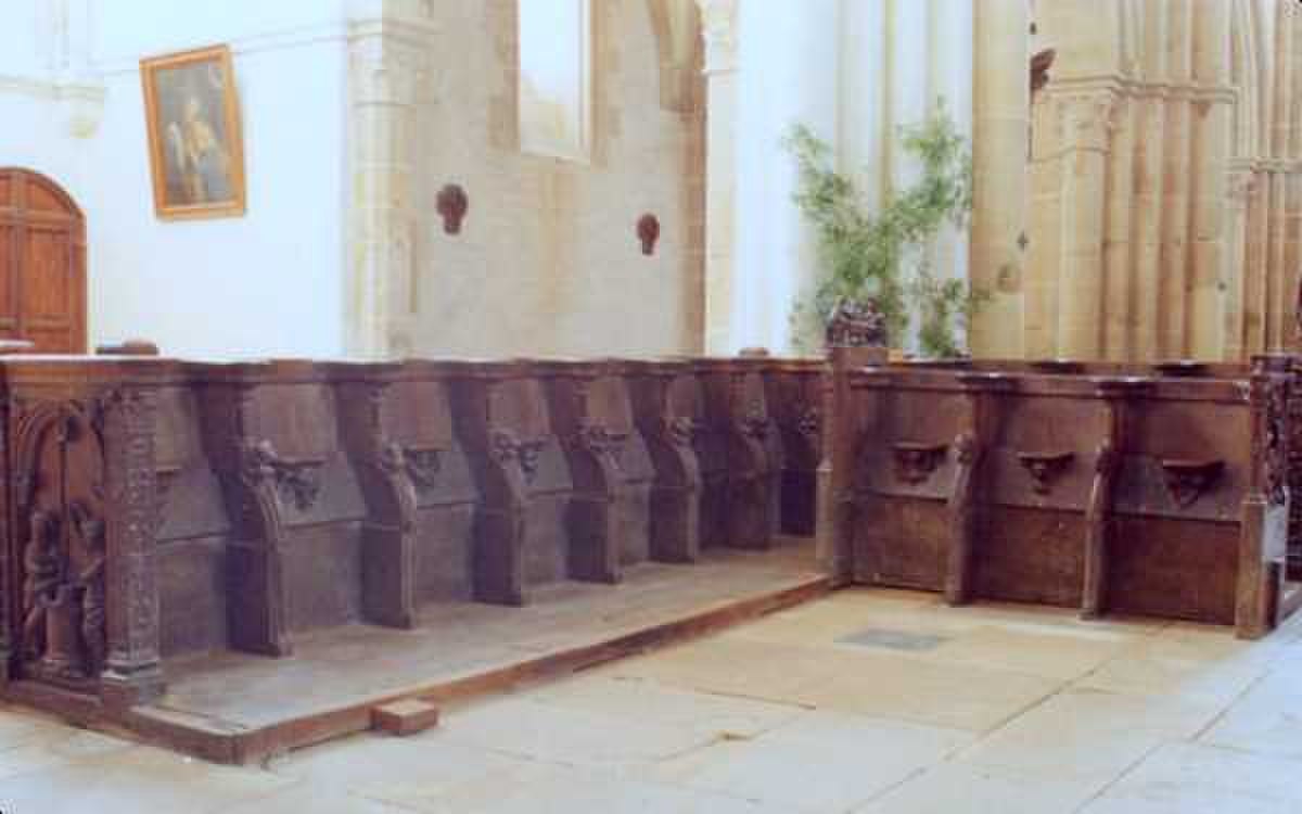 Collégiale de Montréal (Yonne) 301.JPG