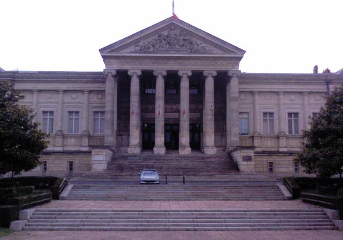 Colonnades Cour d'Appel d'Angers.jpg