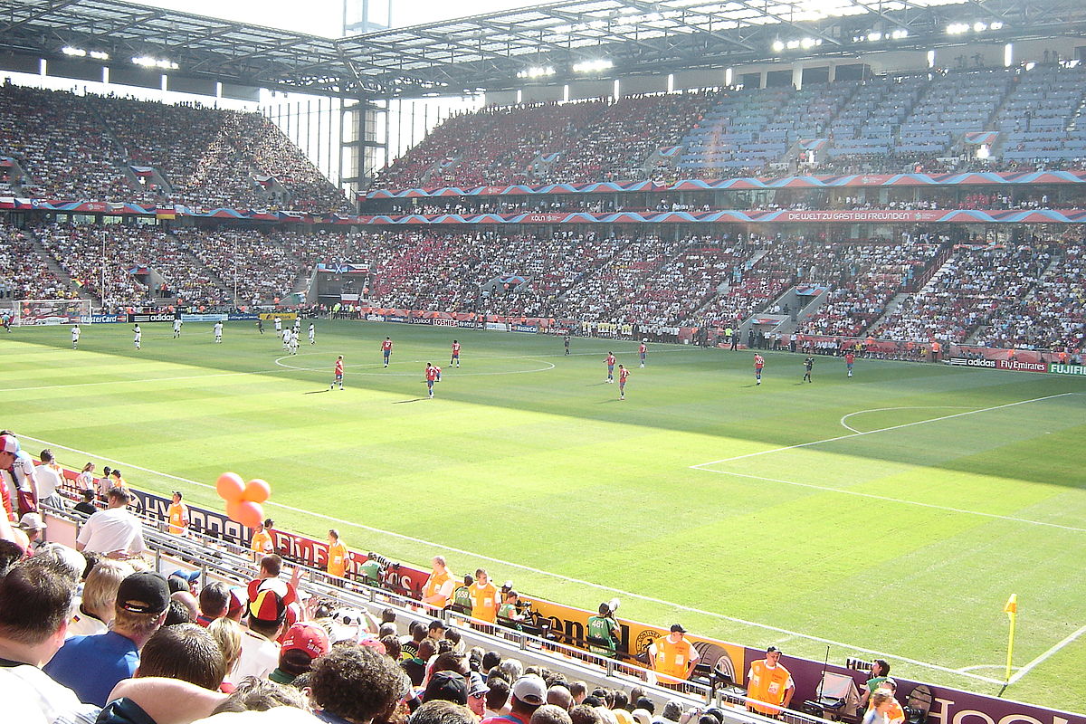 Czech Republic versus Ghana at 2006 World Cup.jpg