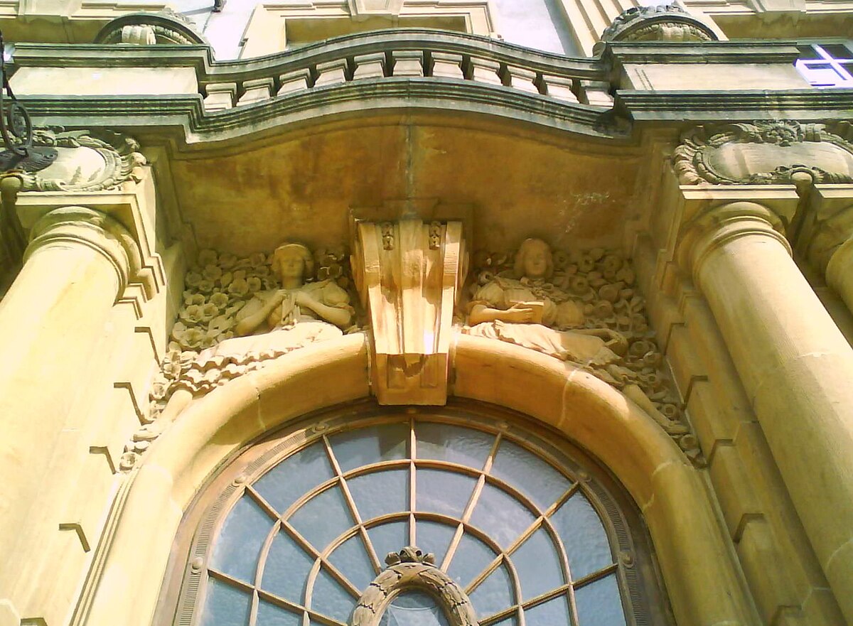 Détail de l'entrée du Lycée Georges-de-La-Tour.jpg