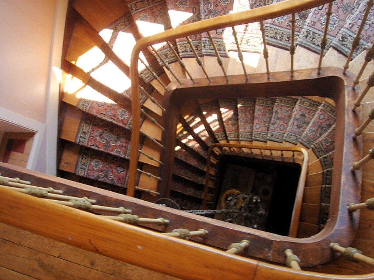 DSC07533 g escalier.jpg