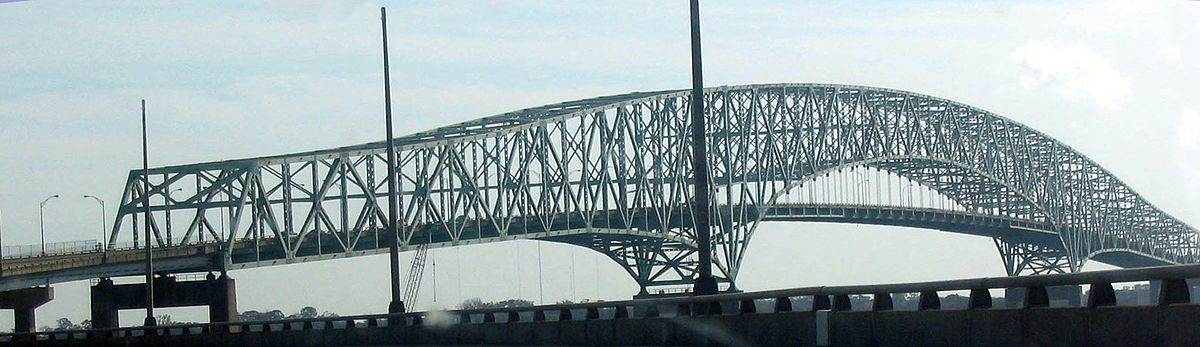 Eastbound approaching Hart Bridge.jpg