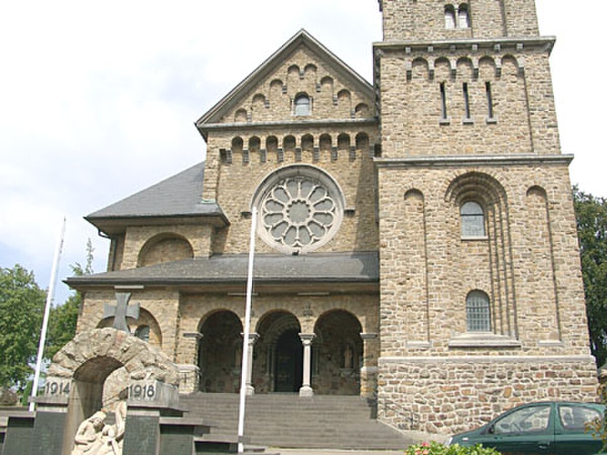 Eglise Bütgenbach 2.jpg