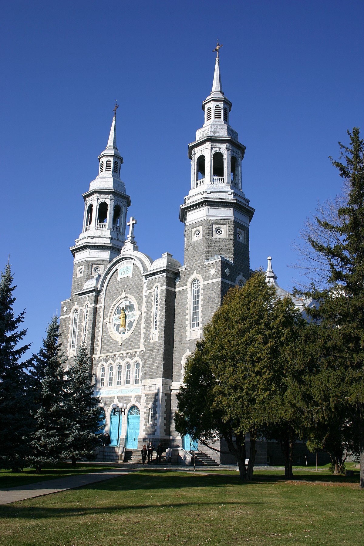 Église Louiseville.jpg