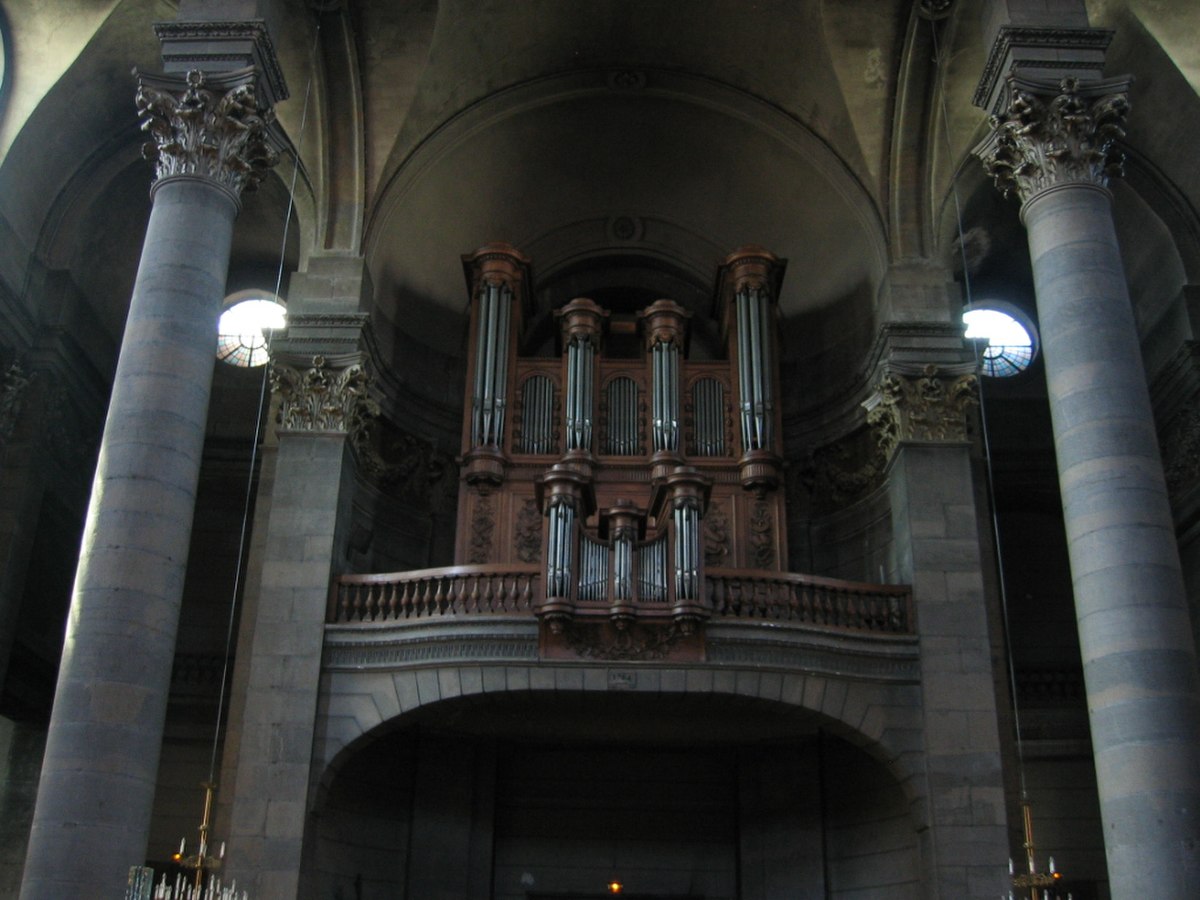Eglise St Pierre Besancon 06.jpg