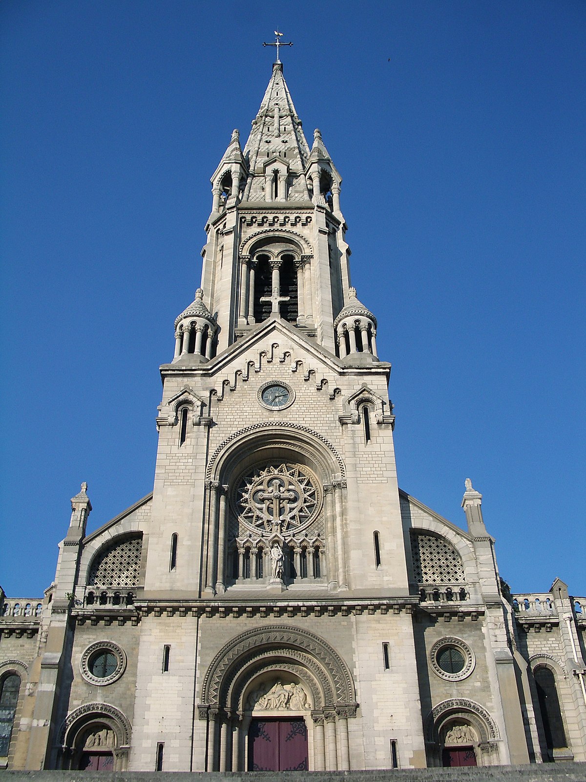 Église Notre-Dame-de-la-Croix de Ménilmontant