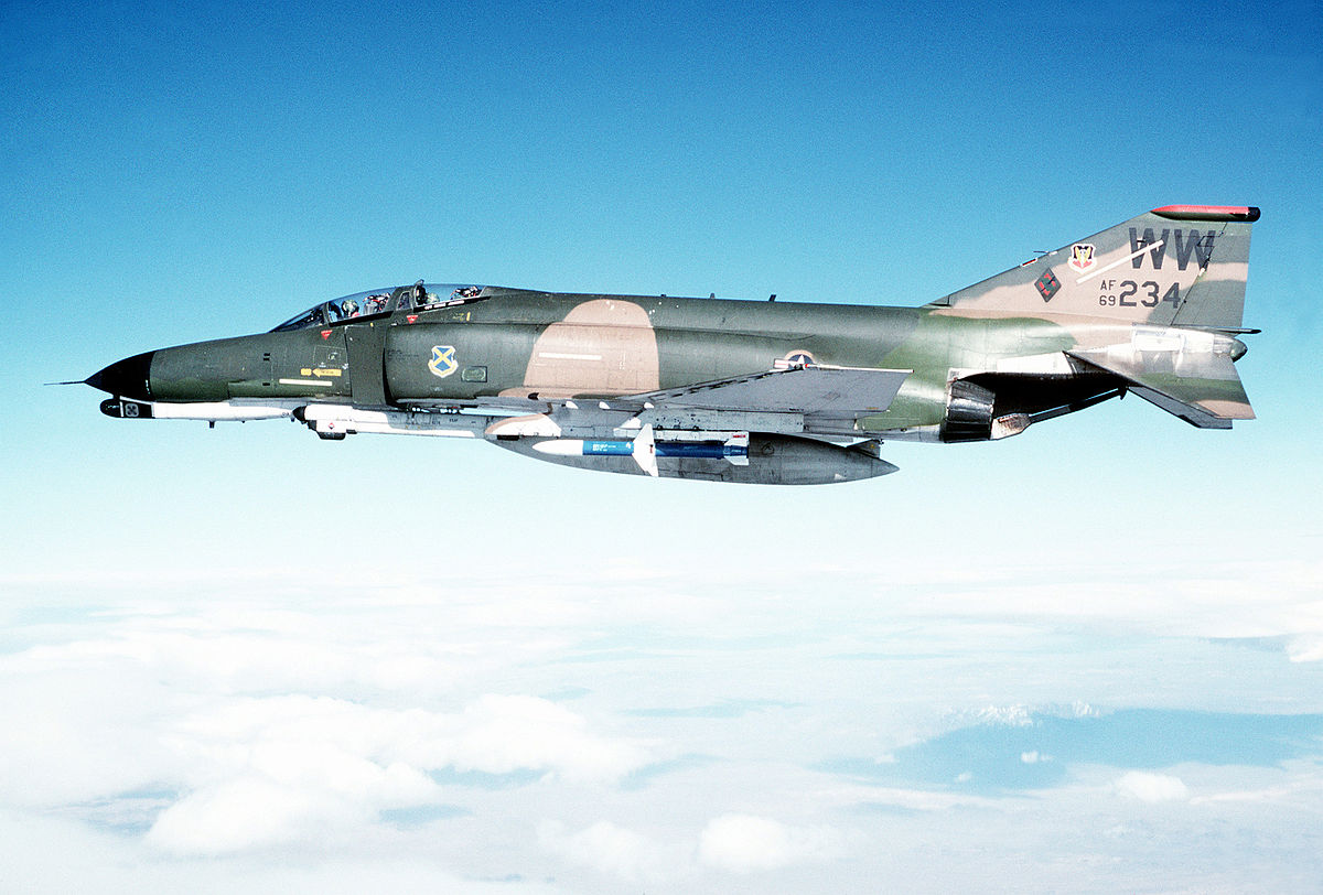 Le F-4 Phantom II, célèbre chasseur-bombardier américain