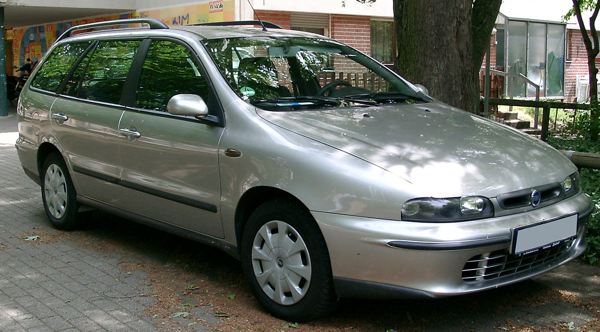 Une Fiat Marea break