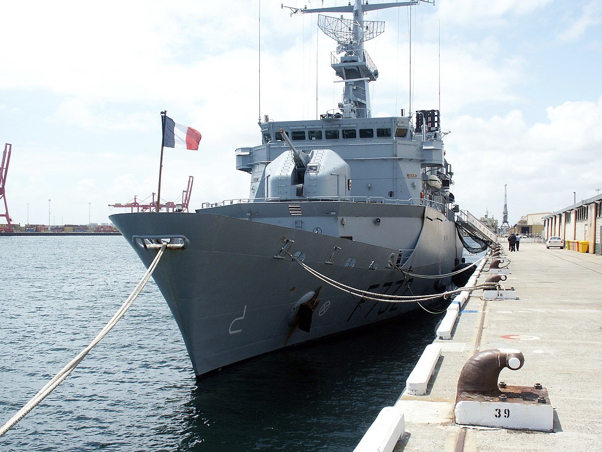 La Nivôse à Fremantle en 2002.