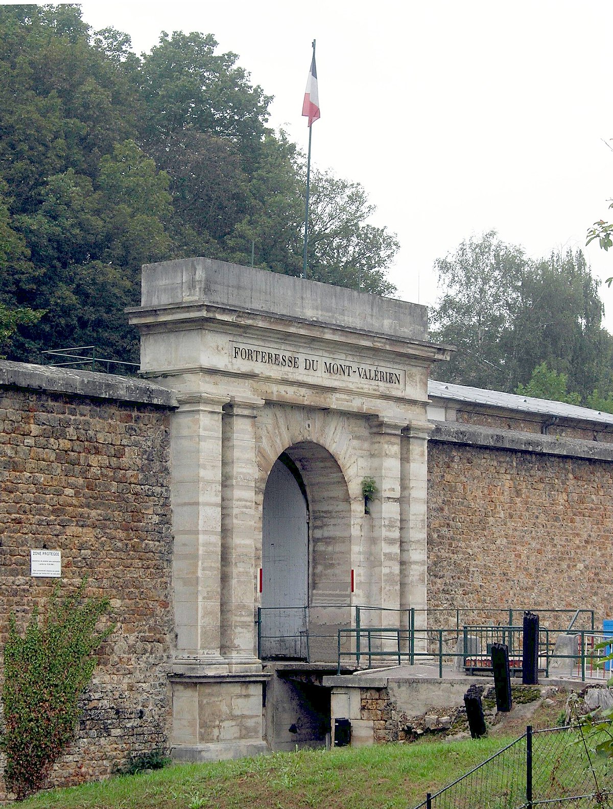 Forteresse du Mont-Valérien