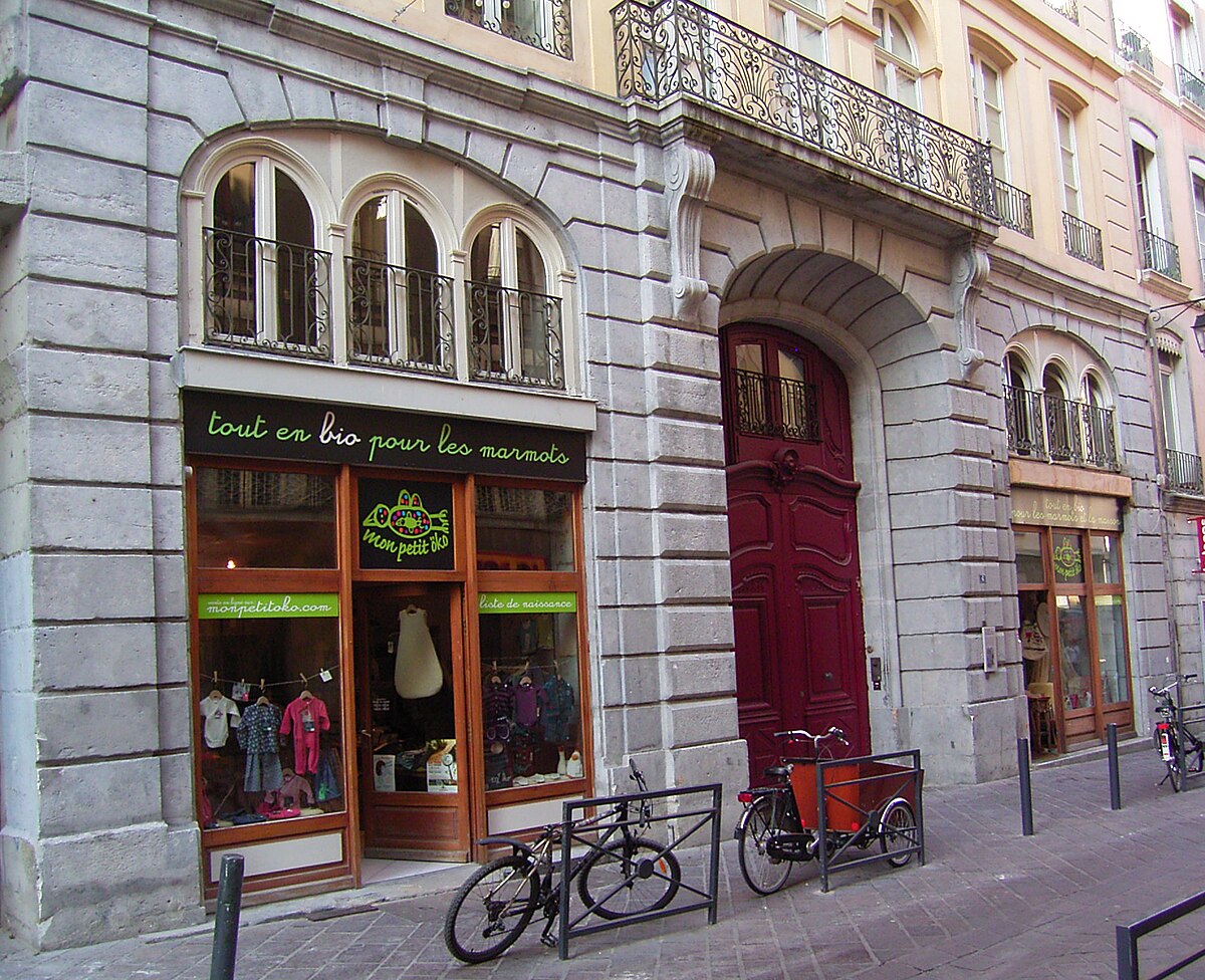 France Grenoble Hotel de Croy Chasnel Facade inferieure.JPG