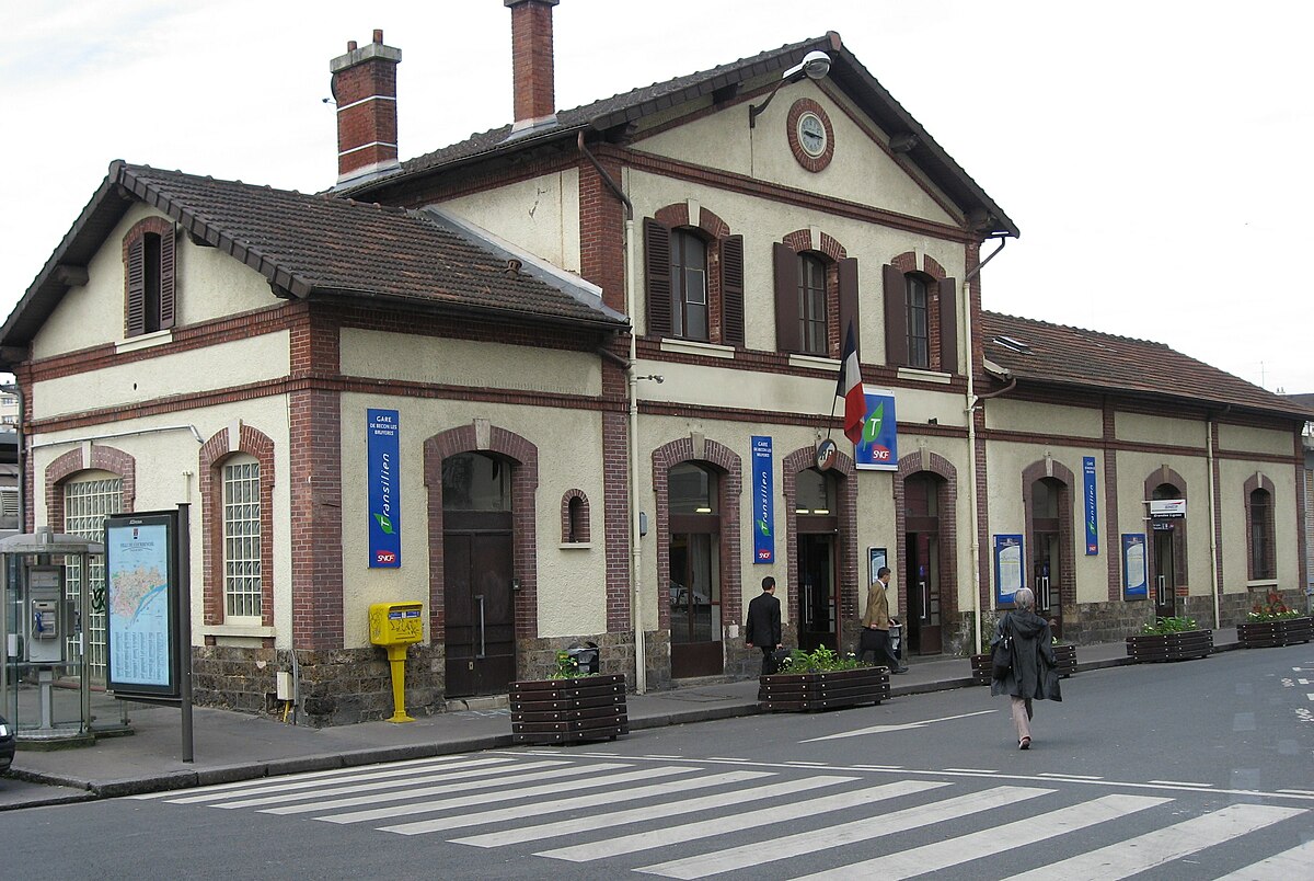 Gare de Bécon-les-Bruyères
