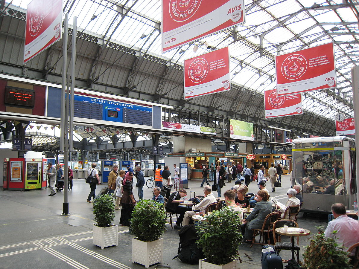Hall d'attente de la Gare de l'Est (en travaux)