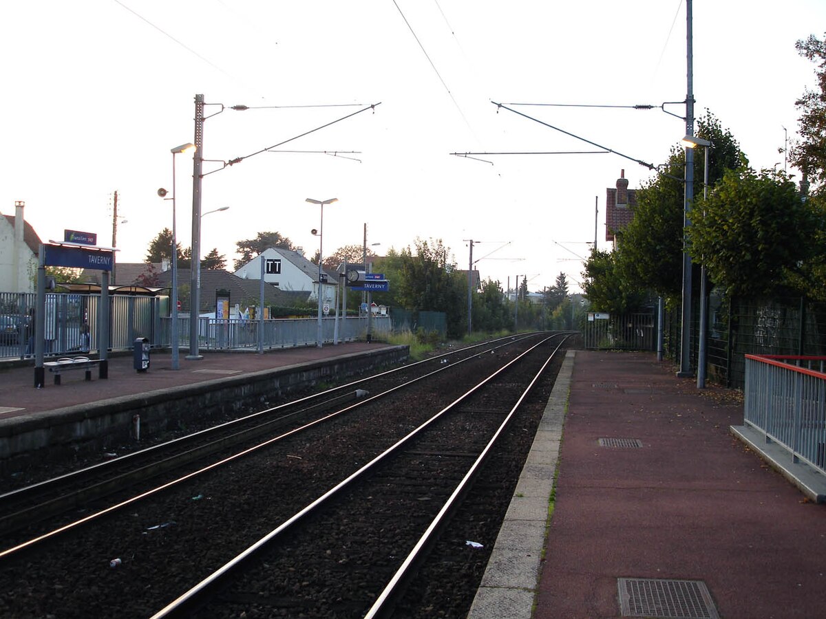 Gare de Taverny 04.jpg