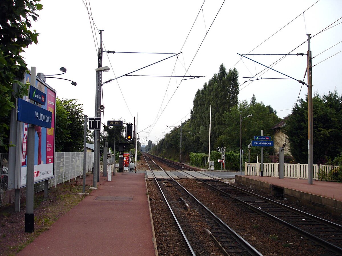 Gare de Valmondois 07.jpg