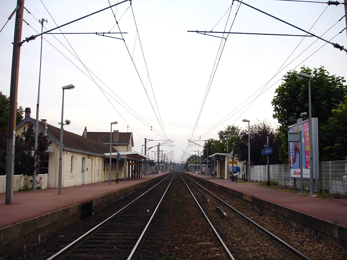 Gare de Valmondois 08.jpg