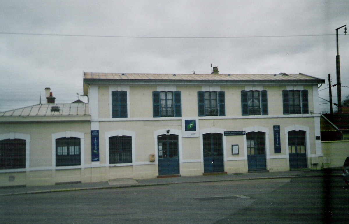 Gare d'Éragny - Neuville