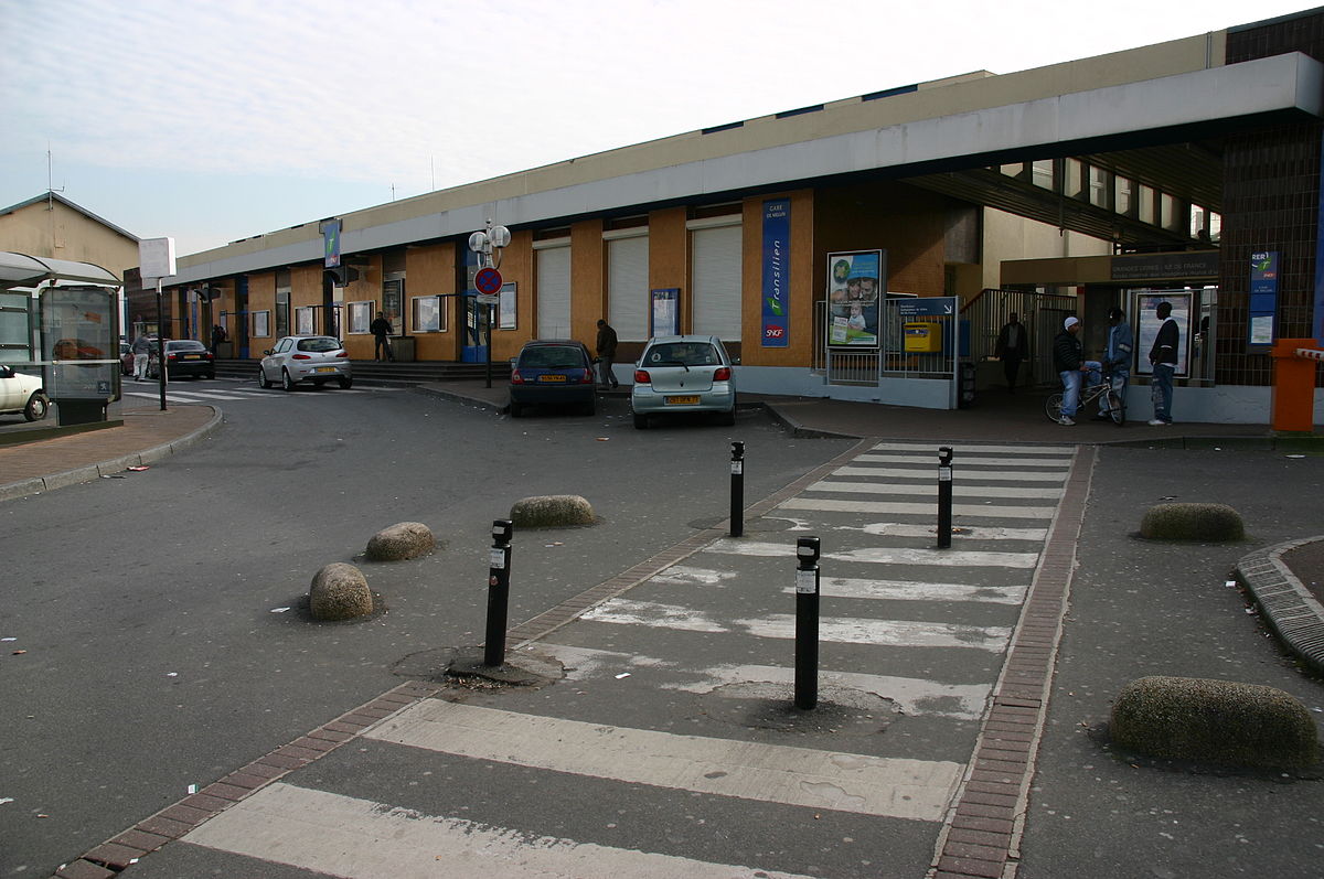 Gare Melun IMG 1473.JPG