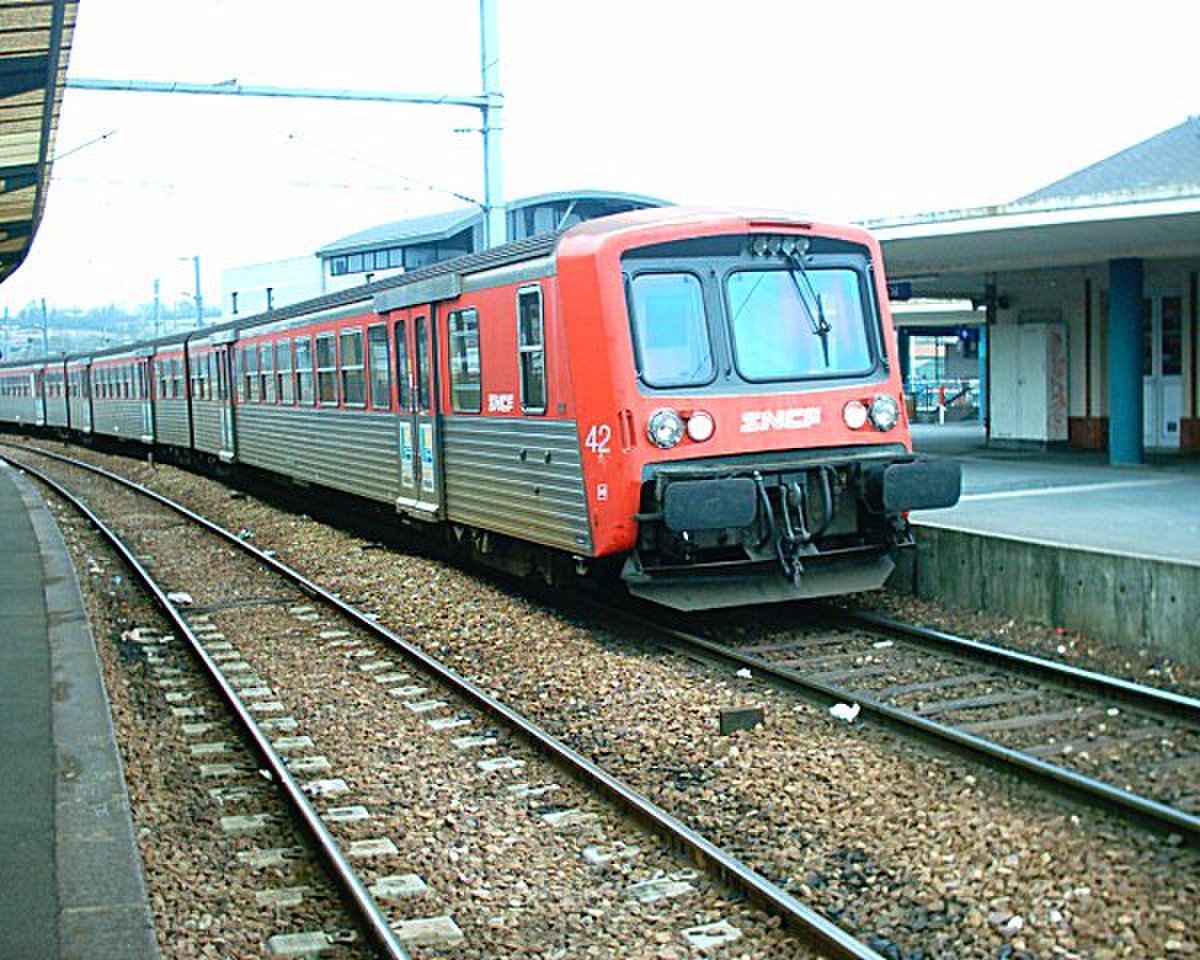 Une rame TER Haute-Normandie RRR à Lisieux.