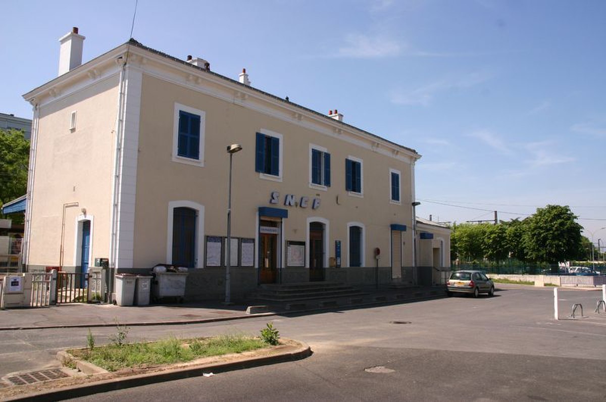 Le batiment de la gare