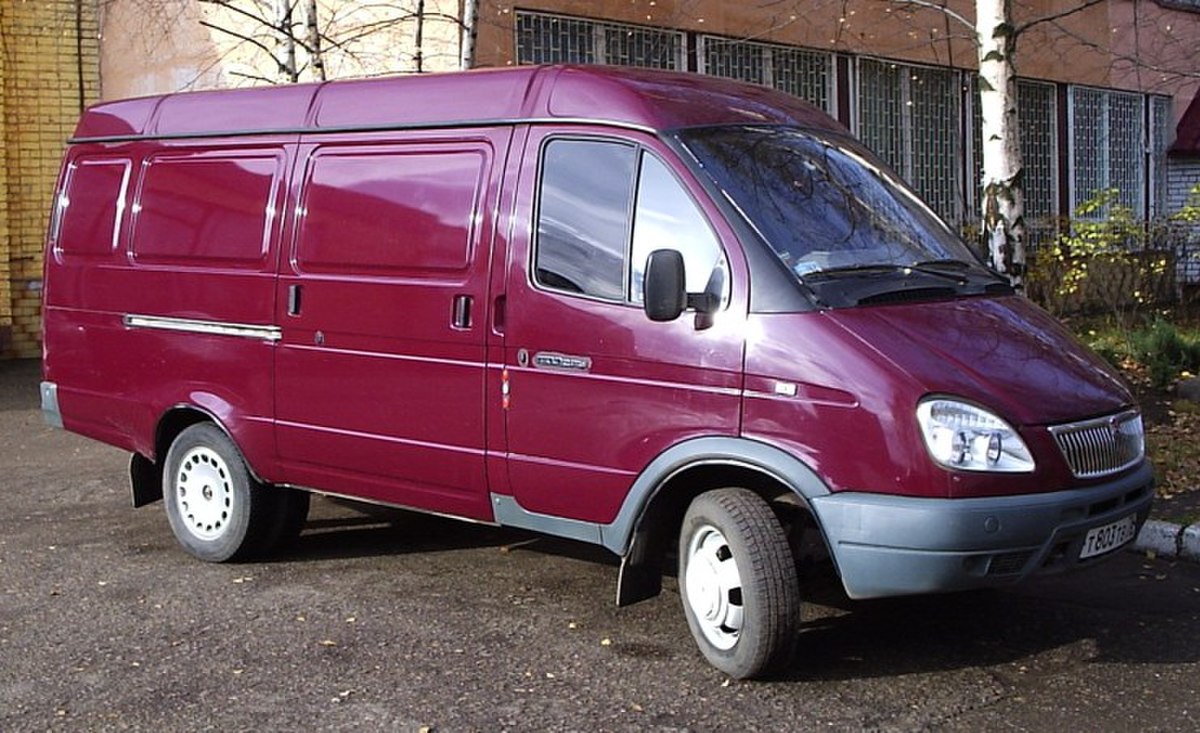 Le van Gazelle, du russe GAZ, produit en Iran par Iran Khodro